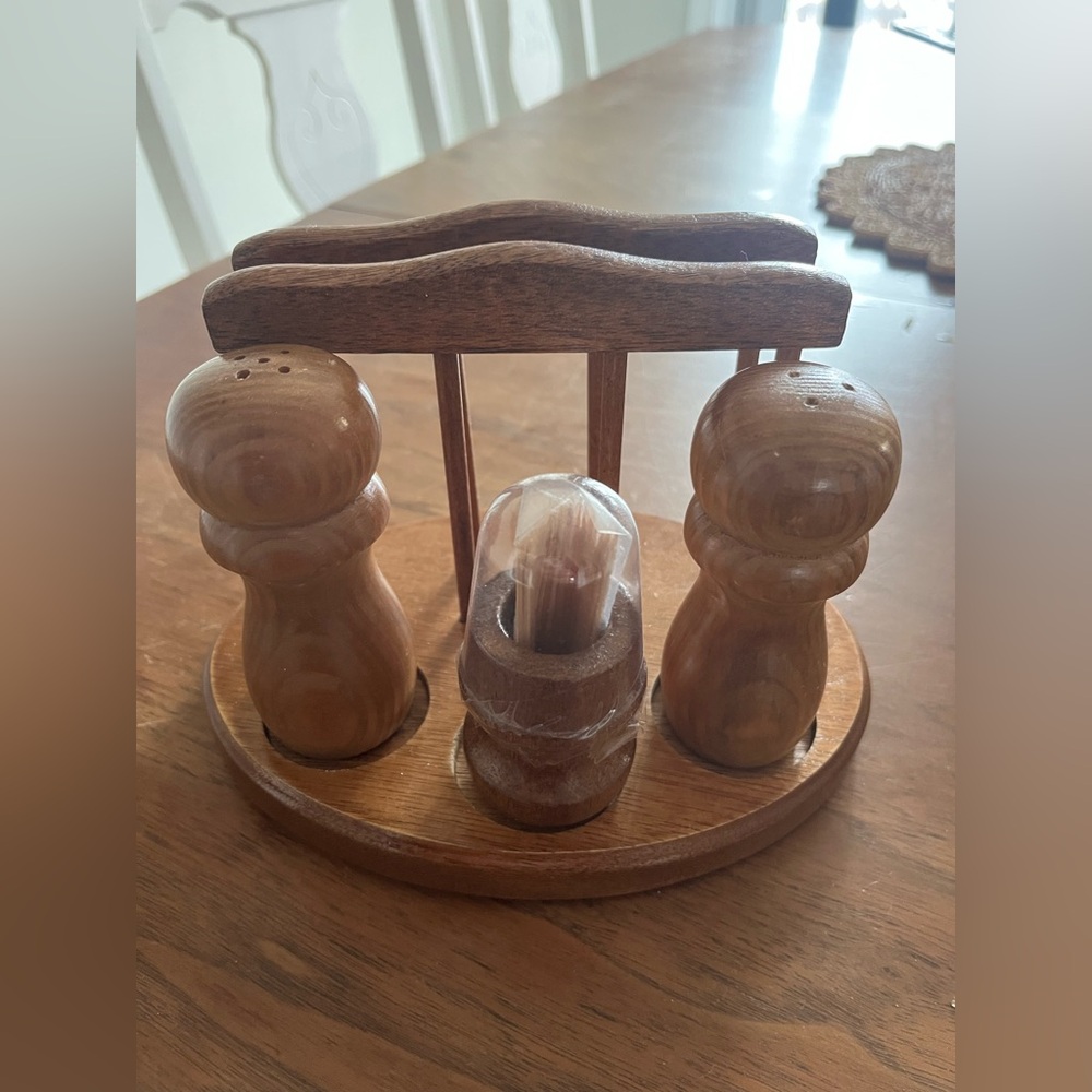 Vintage napkin holder set